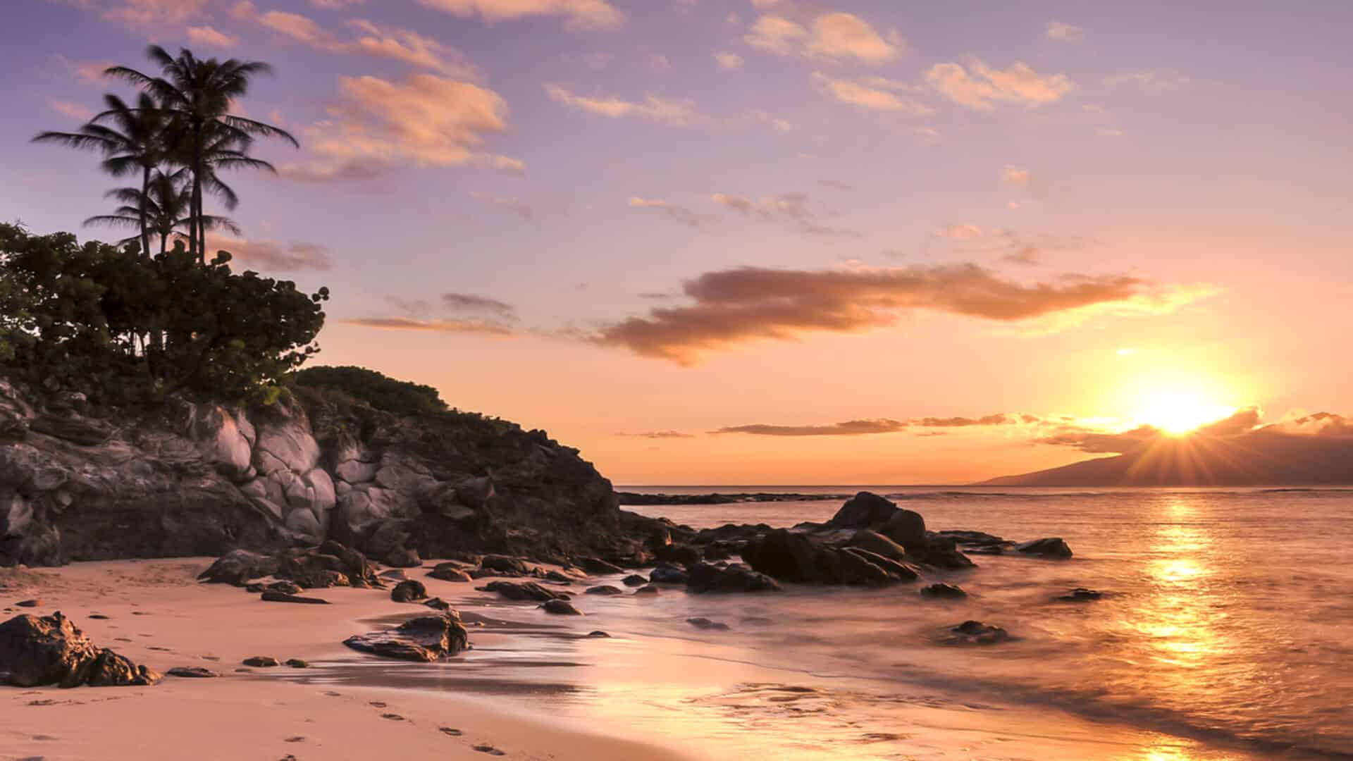 Golden Maui sunset over the Pacific Ocean